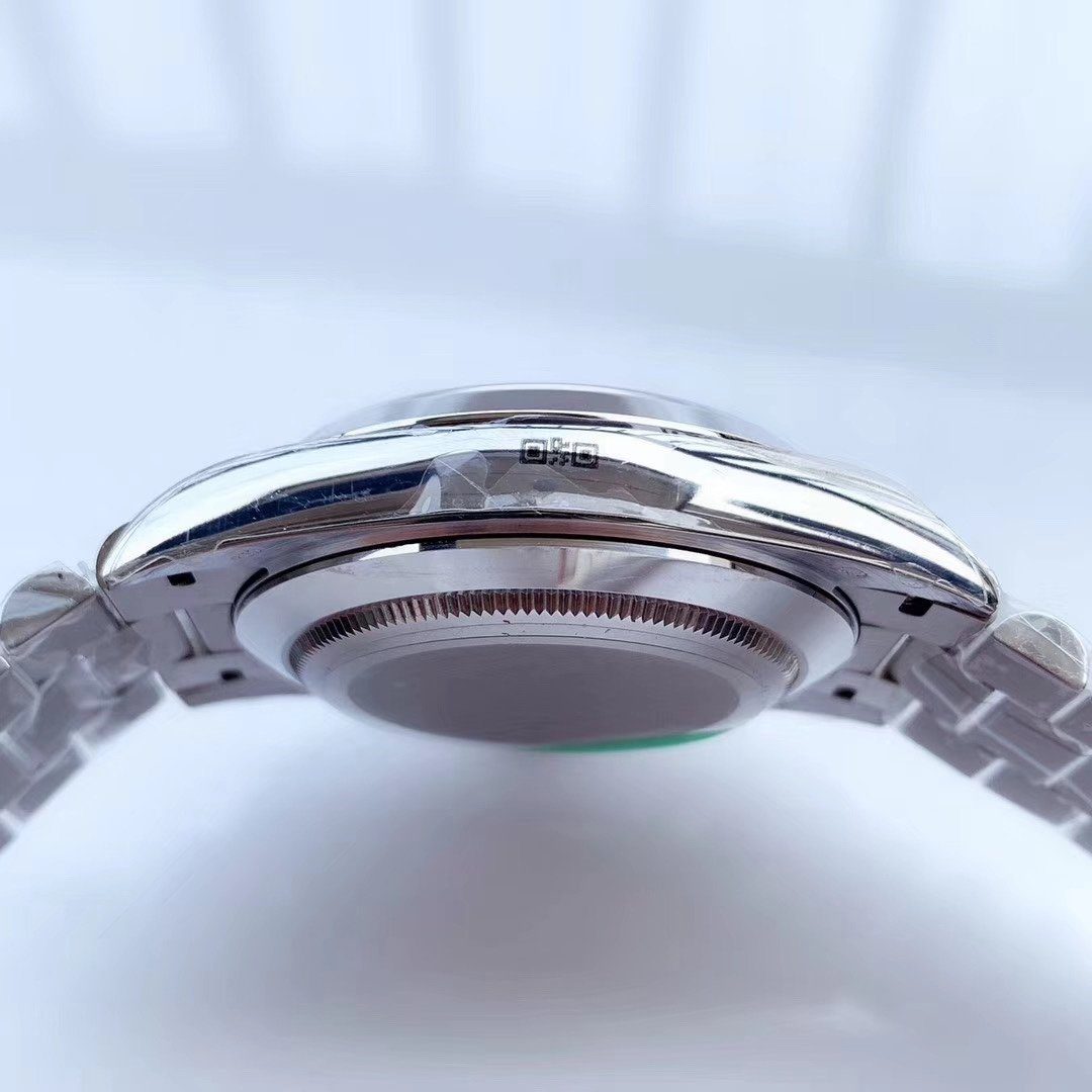 z2595040503463_575bde004714f2cfb38d52d4ec2db7e8_a6c6e8b7-f87d-4ad6-9ba7-53f98a2f38c6